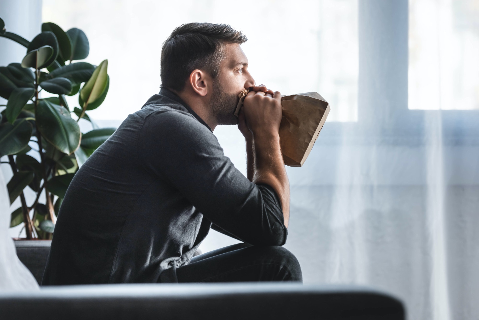 Stres a bolest na hrudi – jak se jich zbavit?